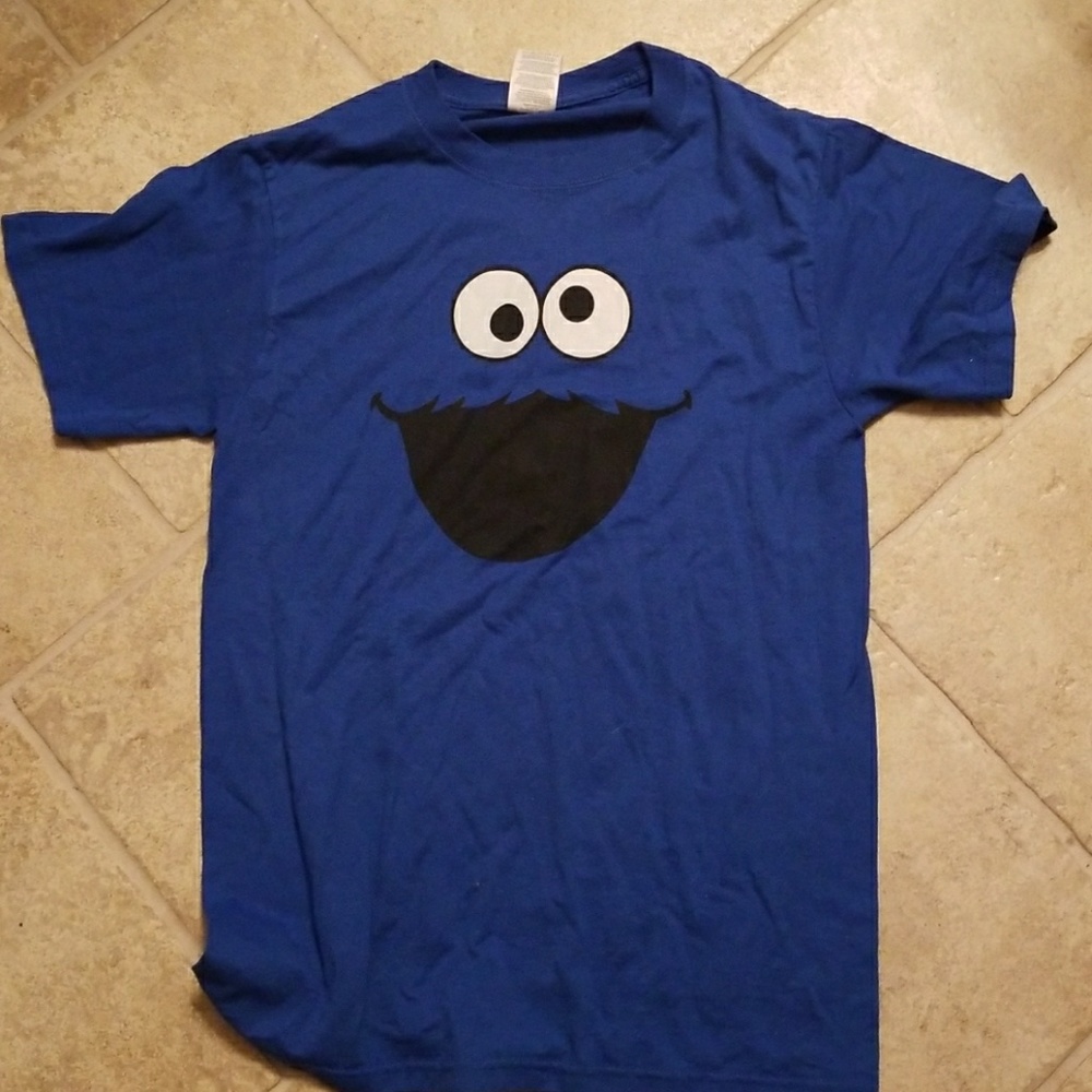 Cookie monster shirt and shorts lot